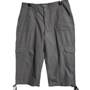 SALE! - New! With Tags Lee Gray Capri Pants Size 12
